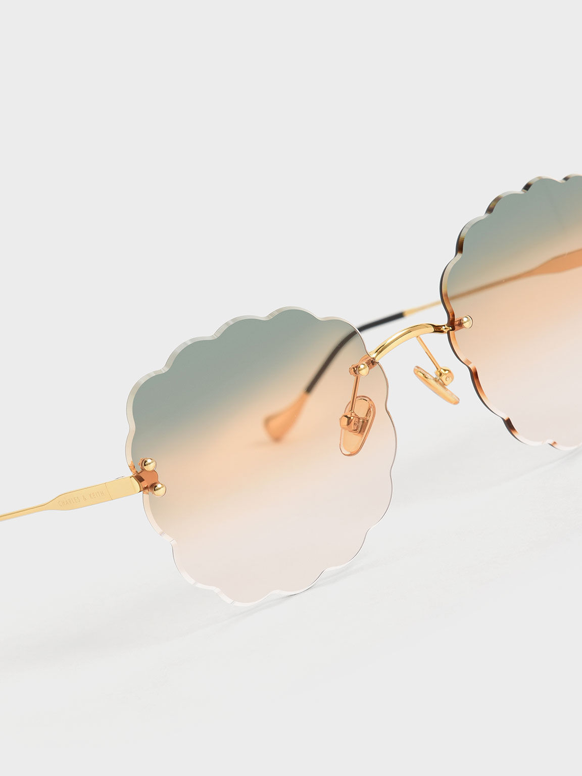 نظارة شمسية بإطار على شكل فراشة وبحواف صدفية وبعدسات متعددة الألوان, البرتقالي, hi-res