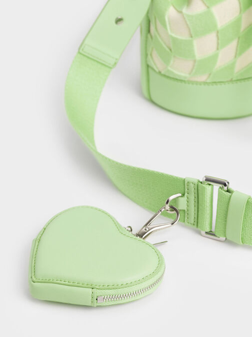 حقيبة اسطوانية زيتا بنقشة المربعات, اخضر فاتح, hi-res