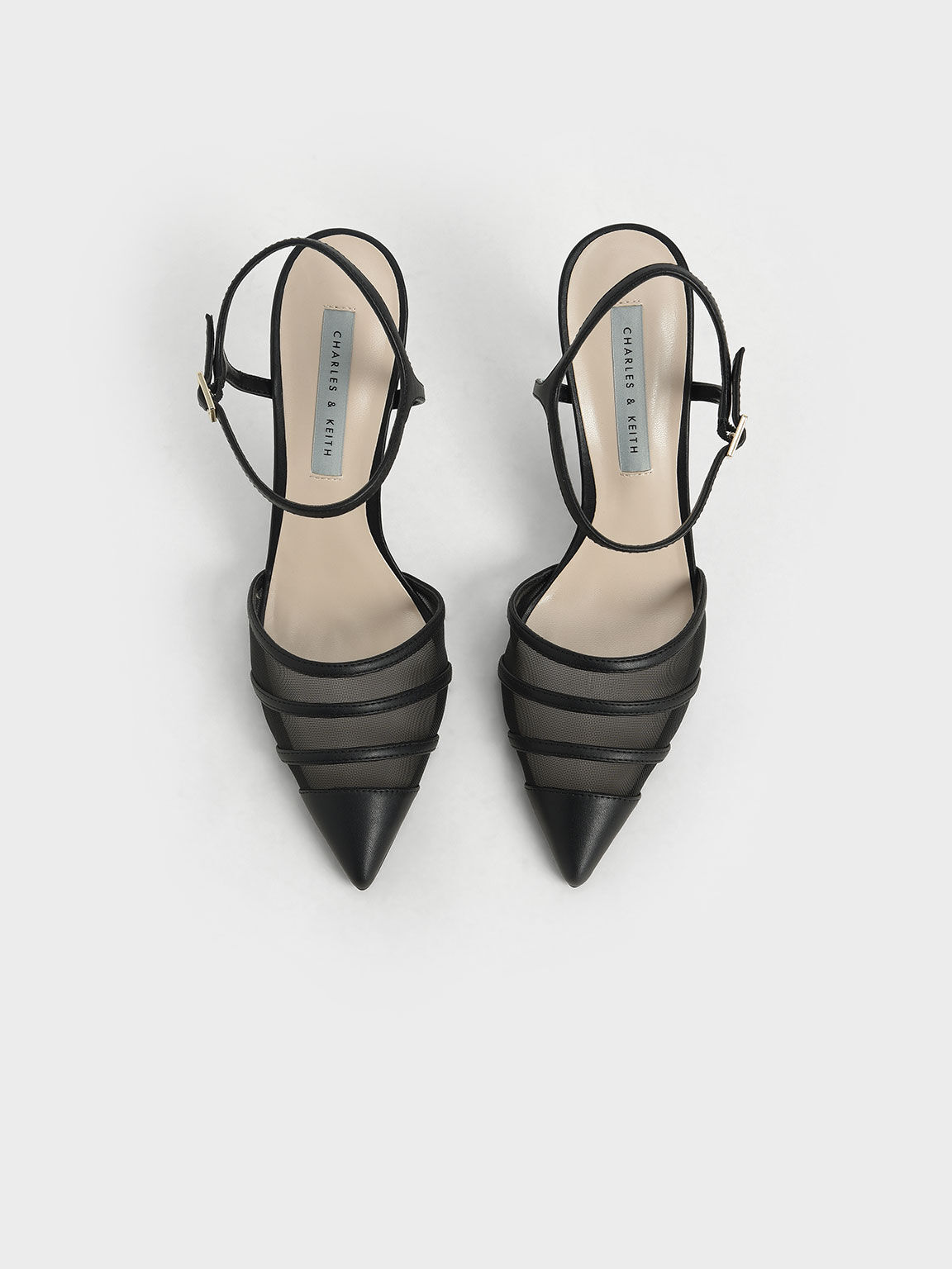 حذاء كلاسيكي بمقدمة شبكية, أسود, hi-res