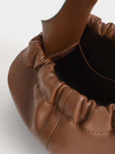 حقيبة باكت واسعة بتصميم مكشكش, شوكولاتة, hi-res