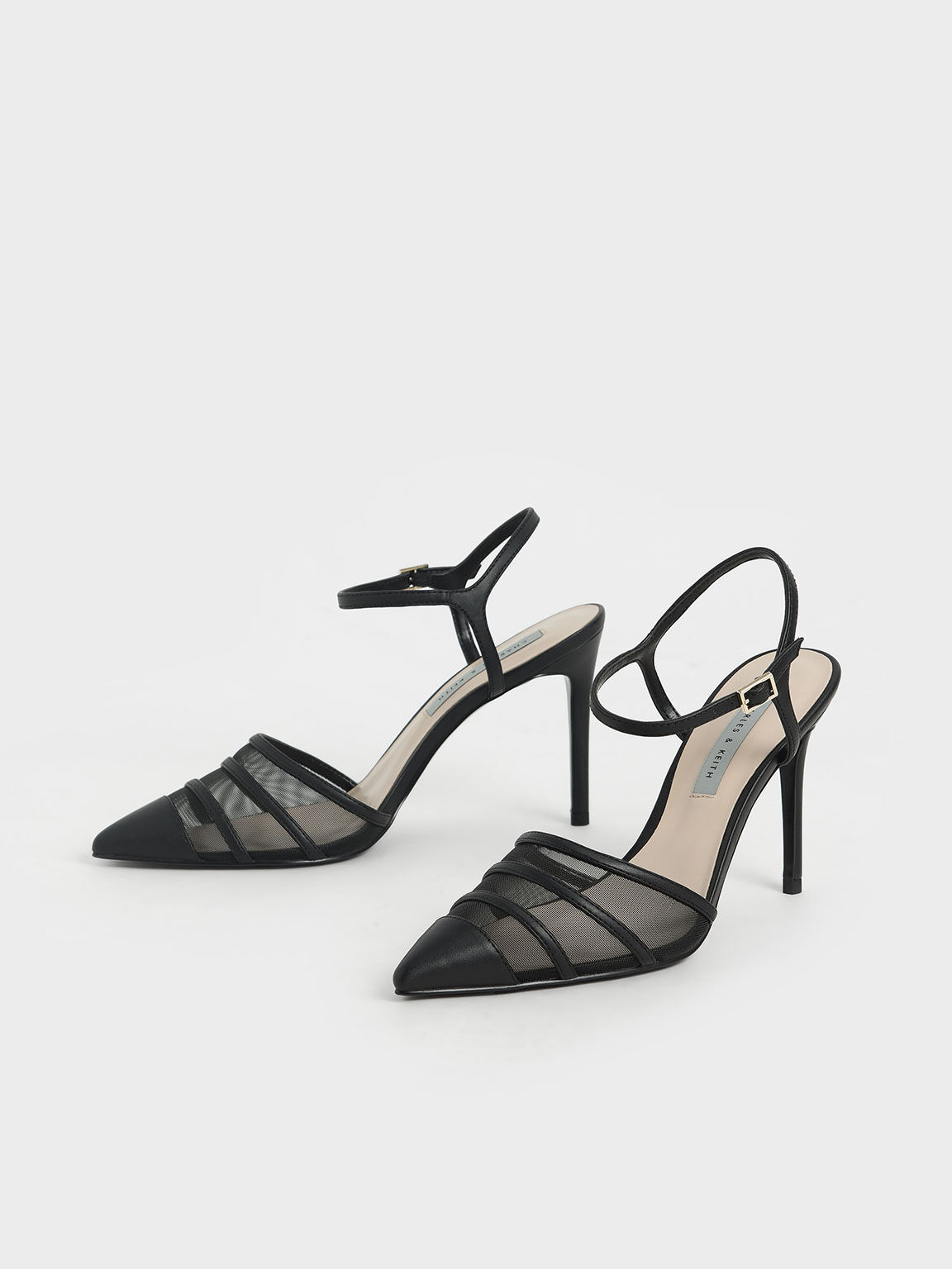 حذاء كلاسيكي بمقدمة شبكية, أسود, hi-res