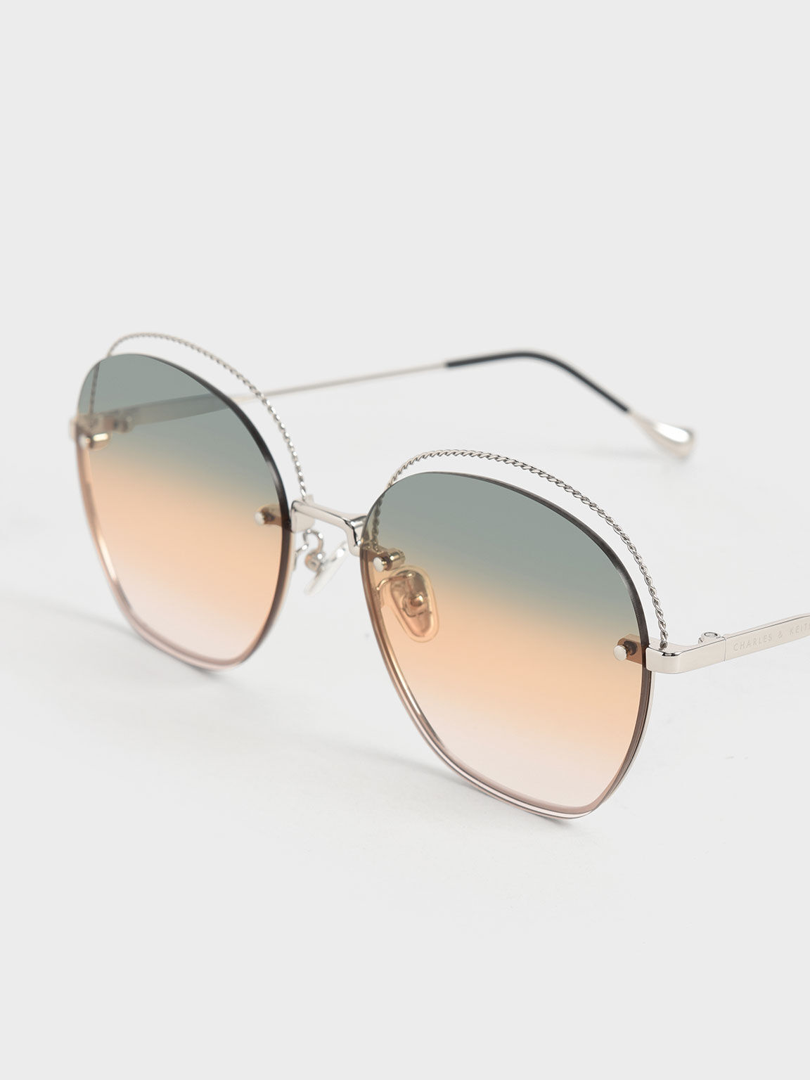 نظارة شمسية متعددة الألوان بتصميم باترفلاي مفرغ, فضي, hi-res