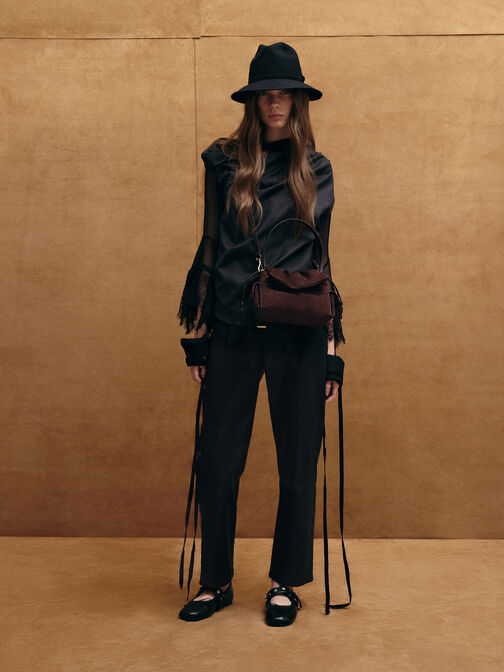 شنطة يد كاي بغطاء مزموم وجيب جانبي من شامواه معاد تدويره, بني غني كالإسبريسو, hi-res