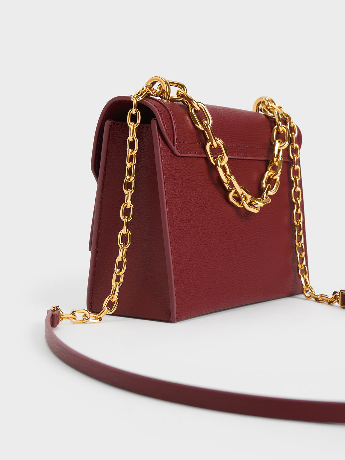 Burgundy chain bag sale