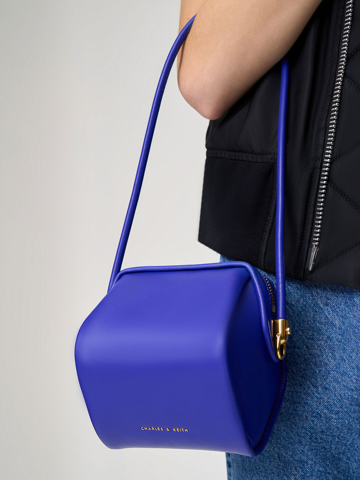 حقيبة يد "ريدلي" بتصميم صندوقي وسلسلة ذراع, Cobalt, hi-res