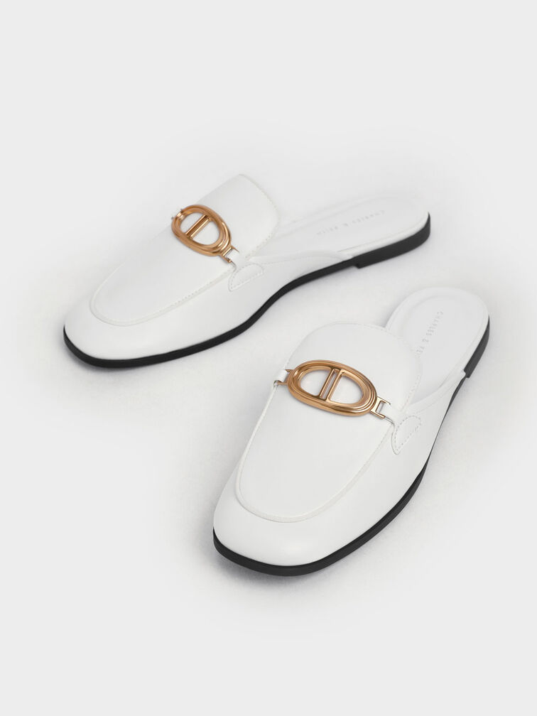 حذاء ميول لوفر مزين بأجزاء معدنية, أبيض, hi-res