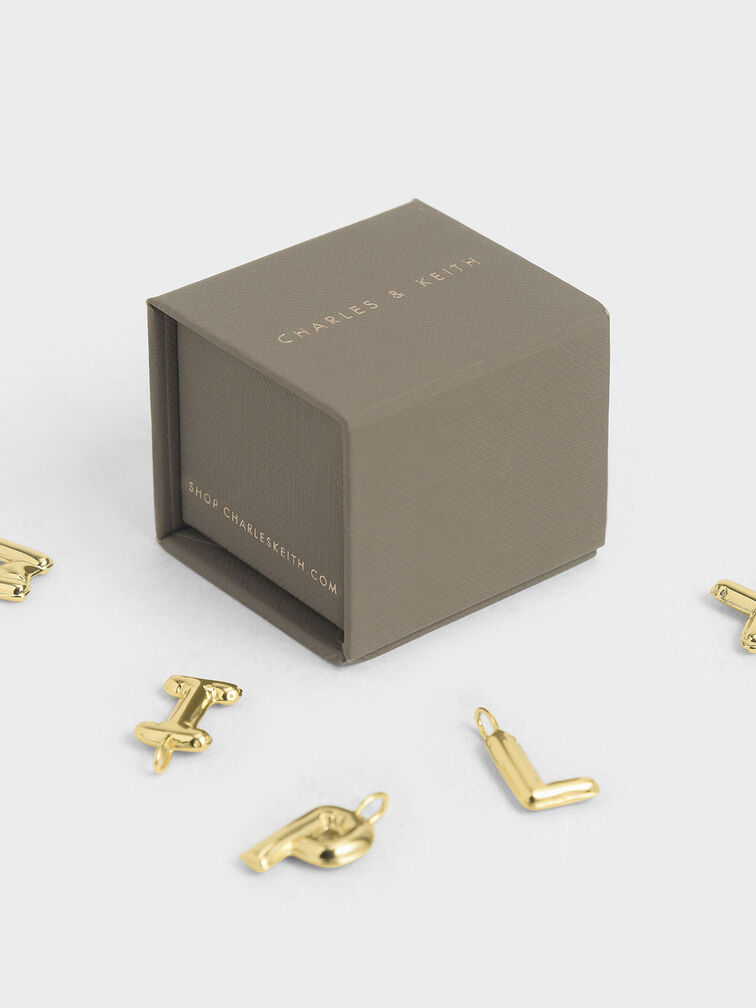 Alphabet 'O' Charm, Gold, hi-res
