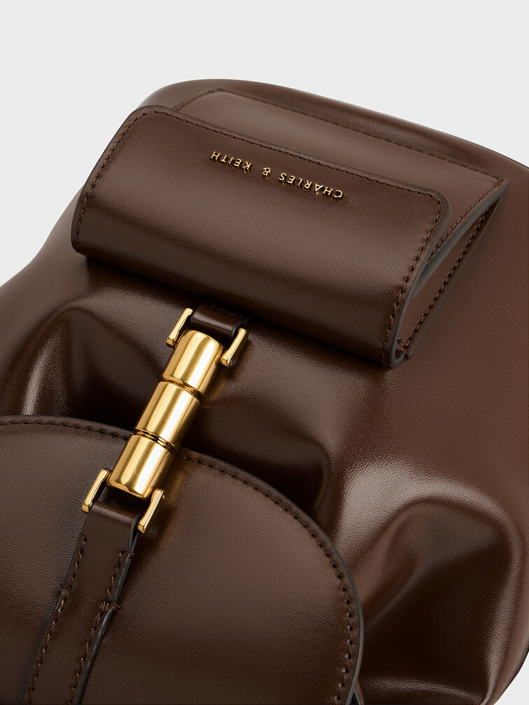 حقيبة ظهر سيزيا بتصميم معدني, بني غامق, hi-res