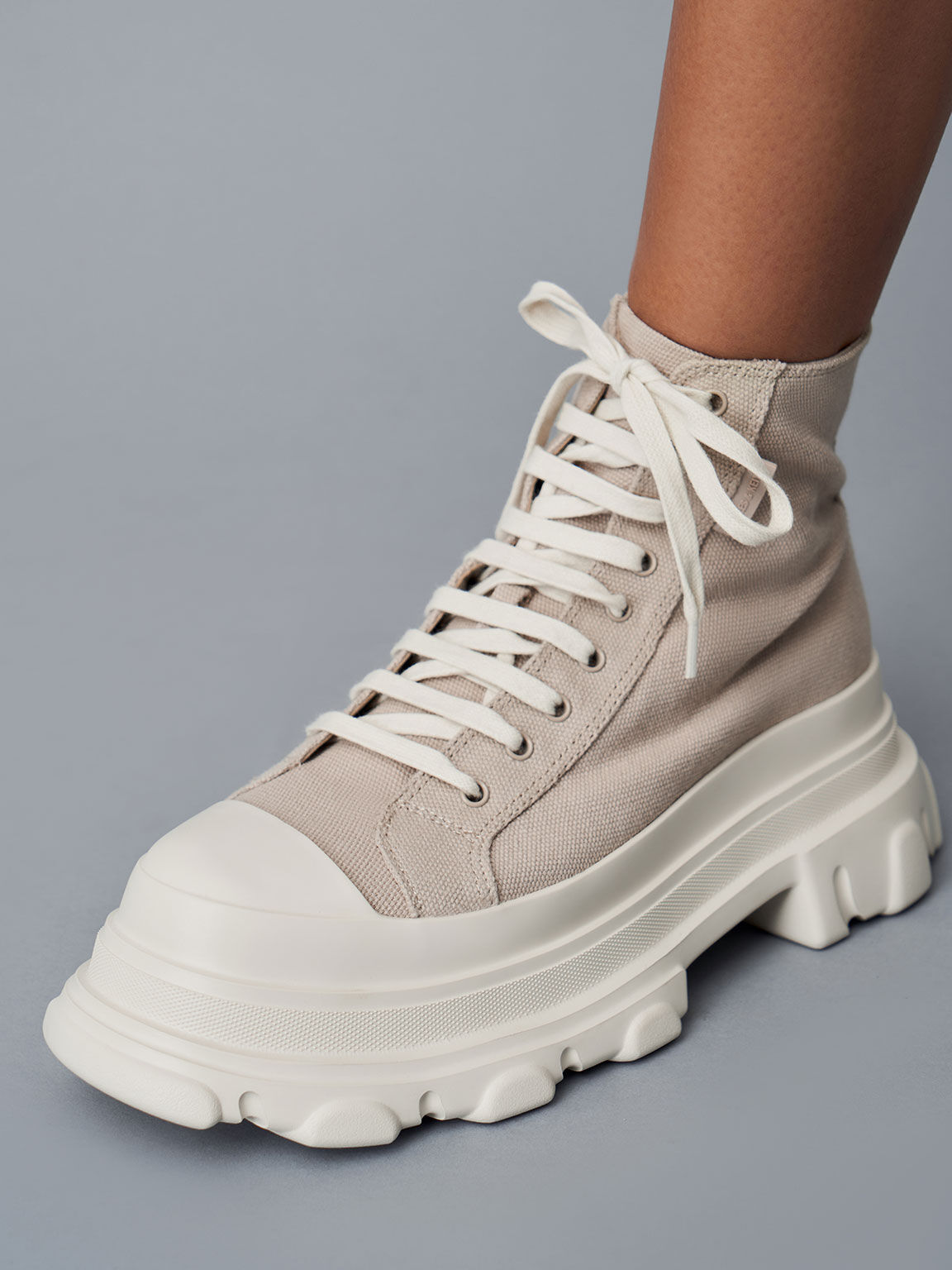 Chunky high top sneakers online