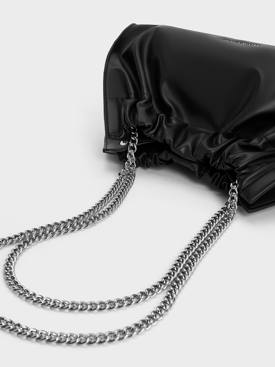 Noir Cyrus Slouchy Chain-Handle Bag - CHARLES & KEITH SA Noir Cyrus Slouchy Chain-Handle Bag - CHARLES & KEITH SA