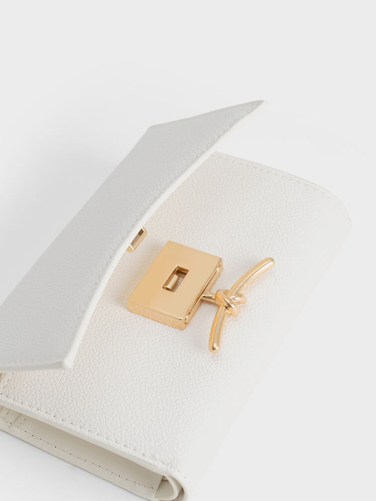 محفظة هكسلي بغطاء أمامي قلاب وتصميم معدني, أبيض, hi-res
