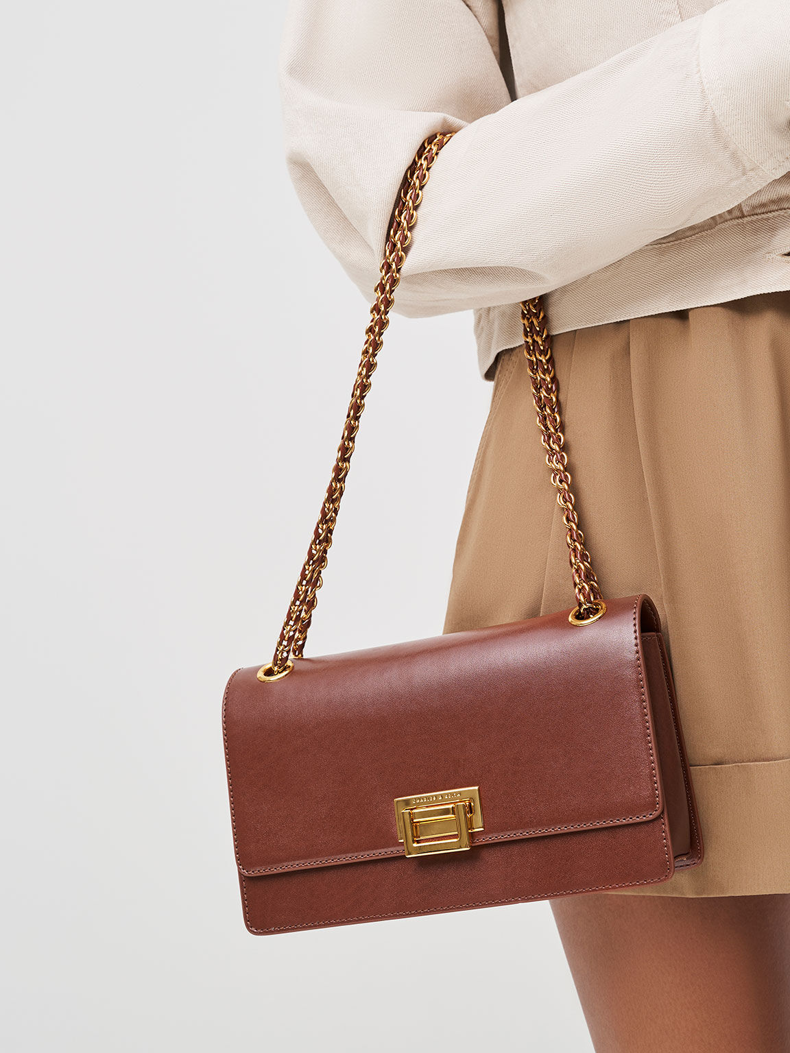 Chain strap shoulder hotsell bag charles and keith