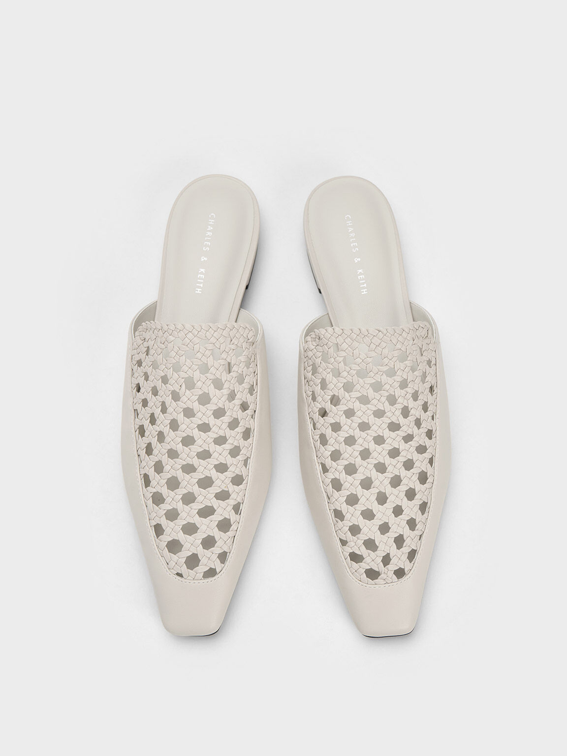 Woven flat mules 2025