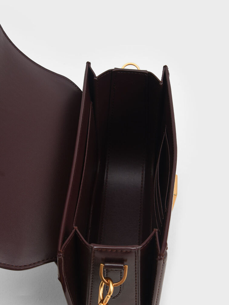 حقيبة كروس جينيفيف بتصميم معدني, بني غامق, hi-res