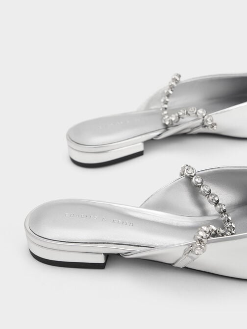حذاء ميول مسطح بلمعة معدنية مع حزام مرصع بالمجوهرات, فضي, hi-res
