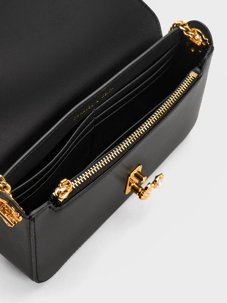 حقيبة كلاتش ميريال مع حلية معدنية, أسود, hi-res
