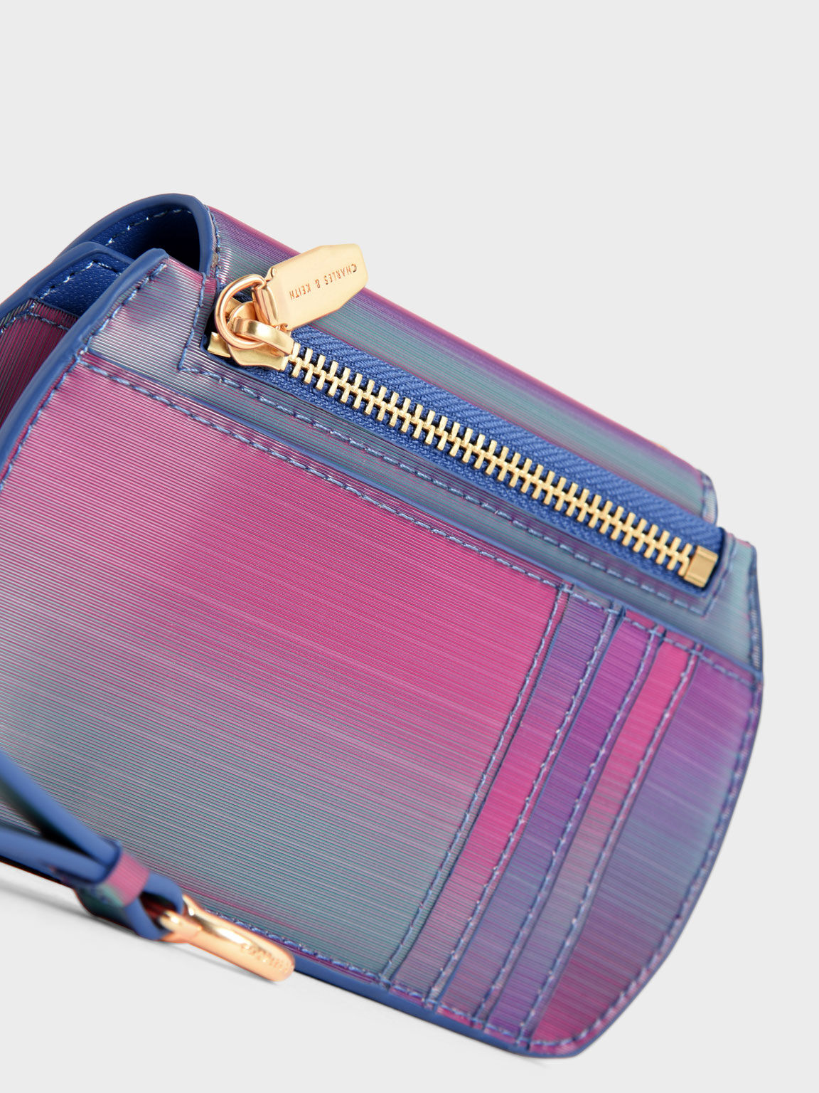 Wristlet charles and keith 2025