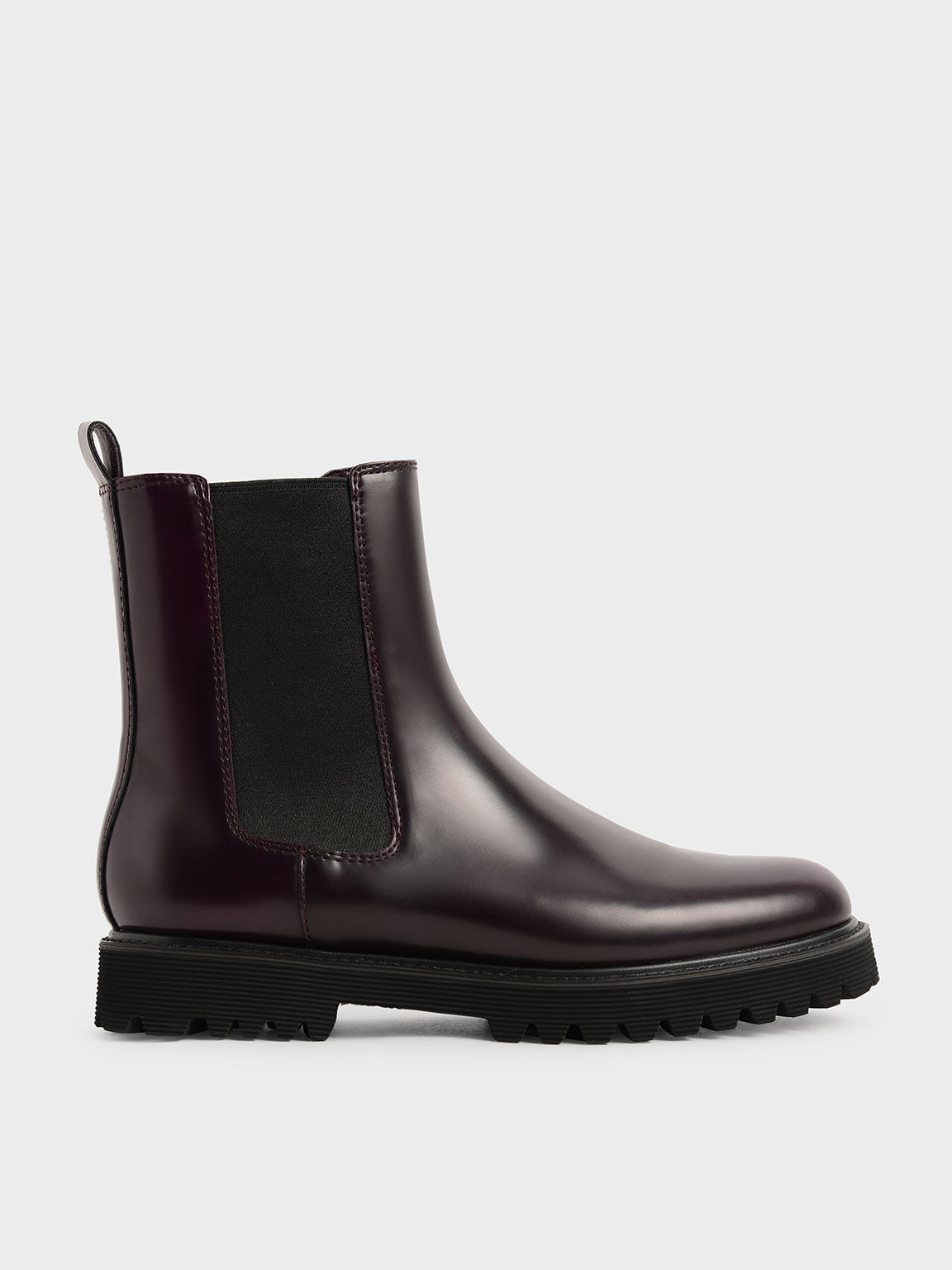 Cleated sole chelsea boots top
