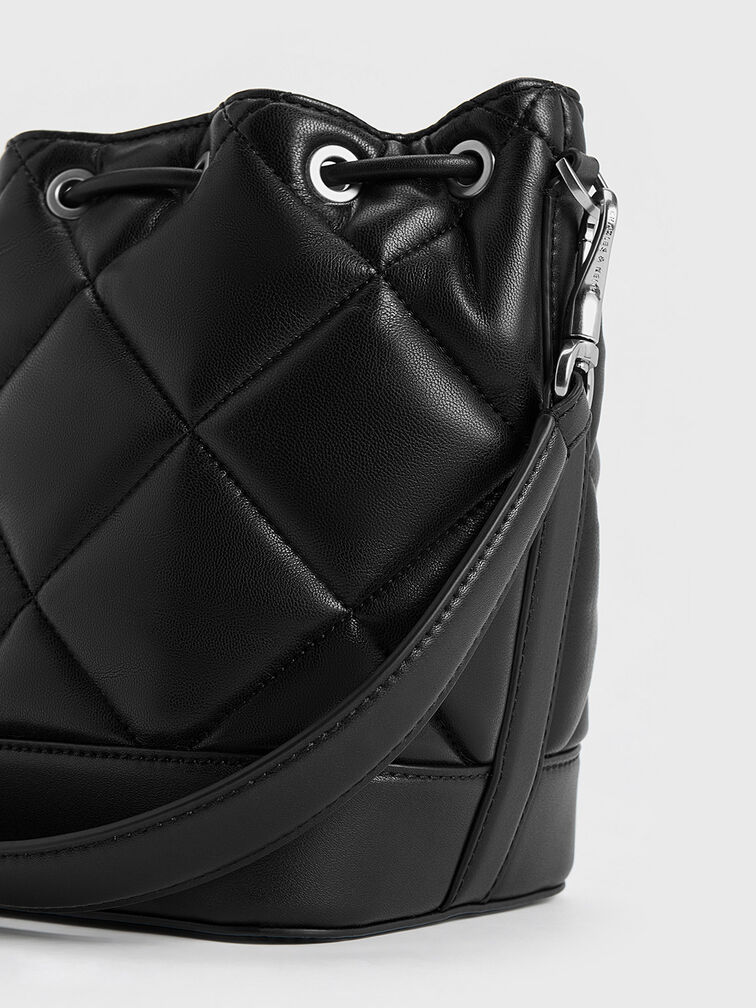 Lin Quilted Bucket Bag, Noir, hi-res