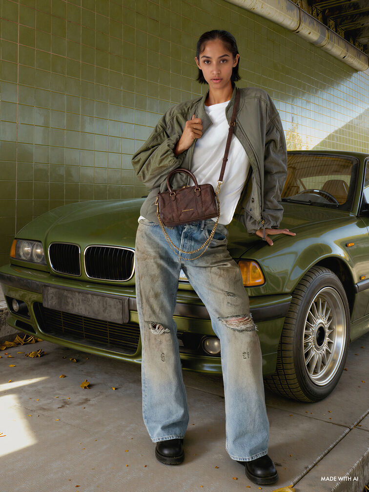 حقيبة بولينغ فيلومينا مزينة بسلسلة معدنية, بني مطفي, hi-res