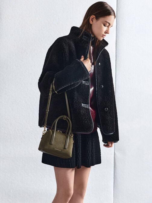 حقيبة بولينغ دينا من الجلد السويدي الصناعي المعاد تدويره, زيتي غامق, hi-res