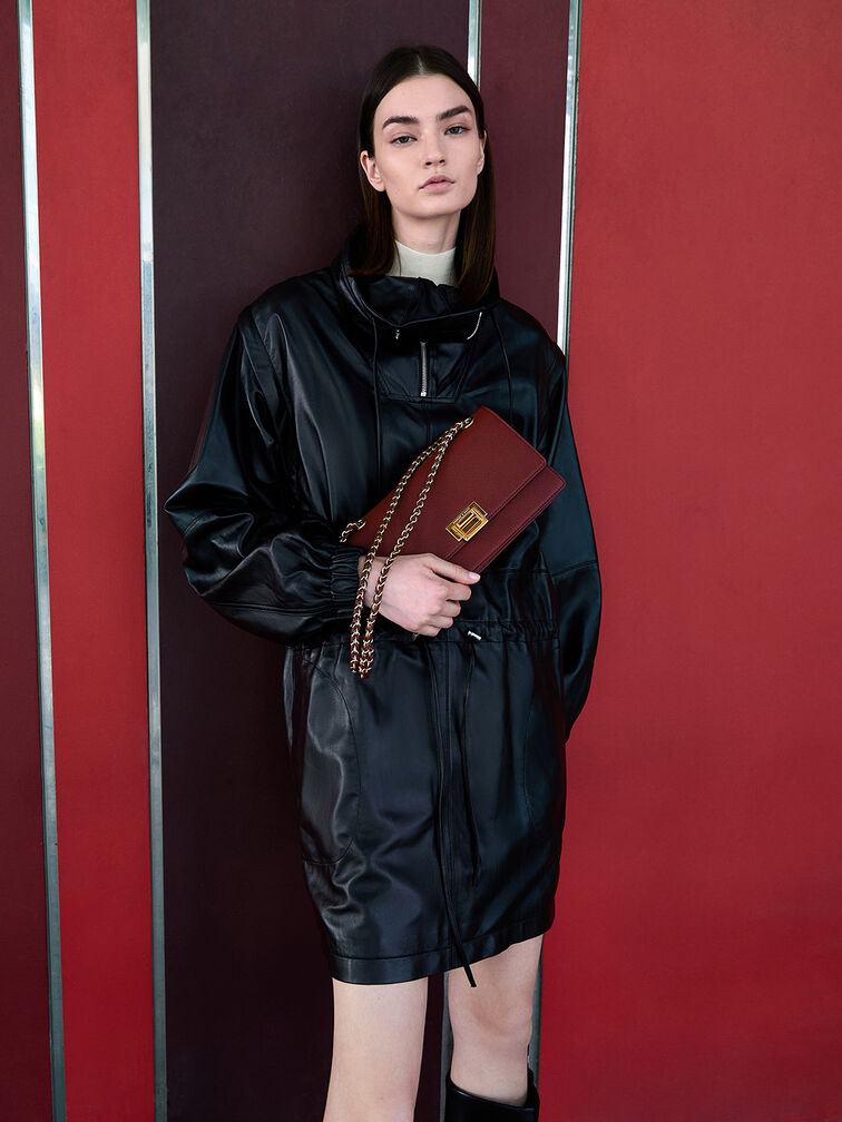 حقيبة كتف إيفرلاين بحزام مضفّر, برغندي, hi-res