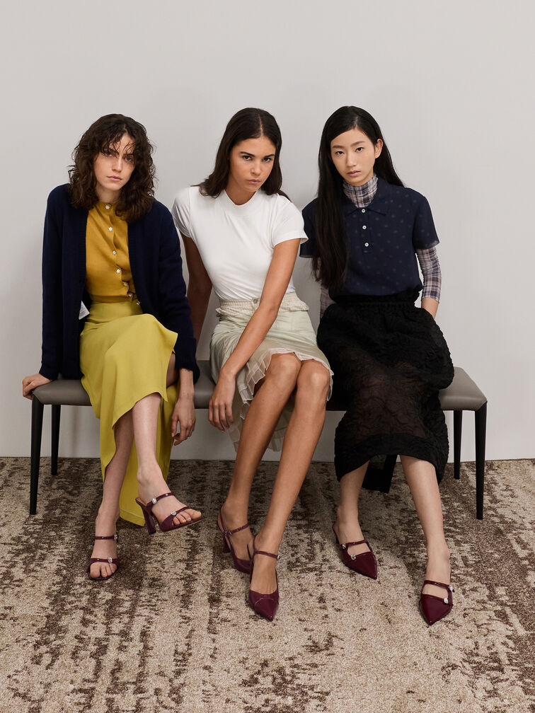 حذاء بكعب بليد من الجلد اللامع مع مقدمة مدببة وبفتحات, برغندي, hi-res