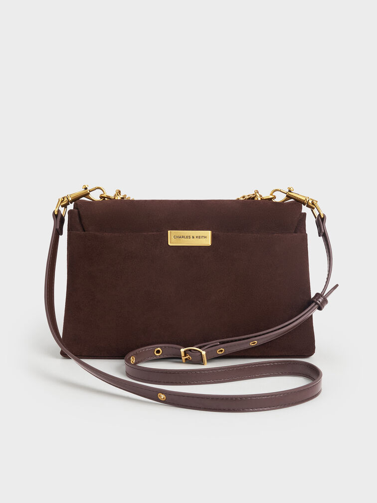 شنطة كروس كيري من جلد شامواه معاد تدويره بحمالة سلسلة, بني غني كالإسبريسو, hi-res