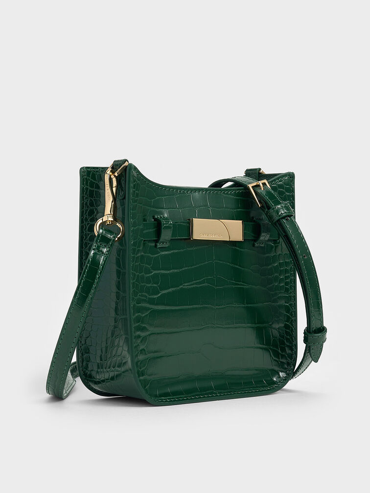 حقيبة كروس بودي أوريليا مزينة بحلية معدنية ونقشة جلد التمساح, أخضر داكن, hi-res