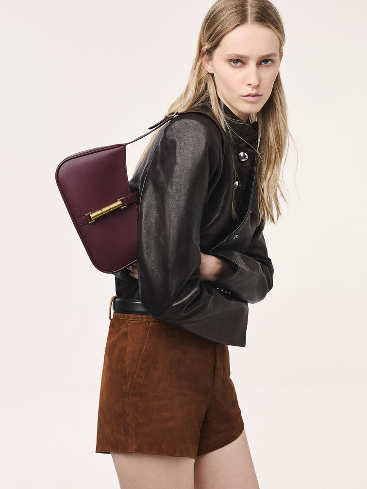 شنطة كتف سيسيا بإكسسوار معدني, أحمر توتي فاخر, hi-res