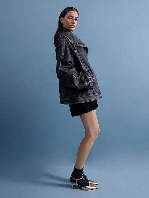 حذاء بتصميم تي بار مزين بسلسلة ومقدمة مدببة ونقشة جلد الحية, ذهبي حيواني, hi-res