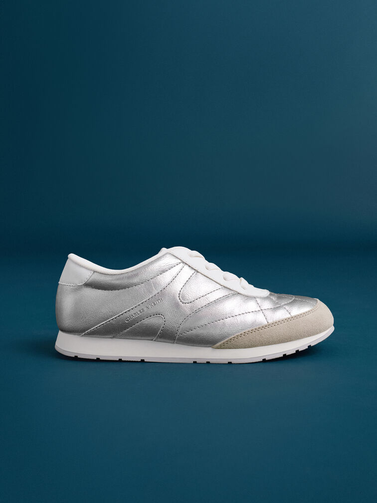 حذاء رياضي للبنات برقبة منخفضة مصنوع من الجلد السويدي الصناعي لون معدني, فضي, hi-res