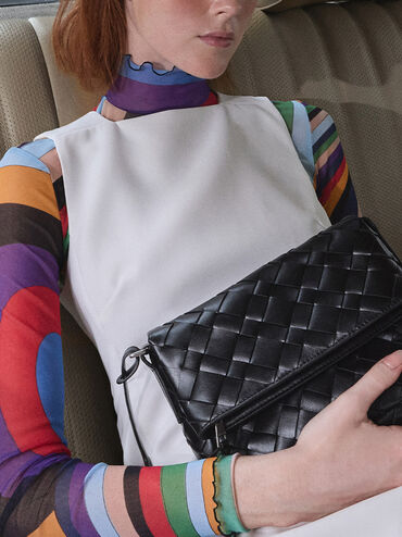 حقيبة كروس بودي إيفيت بتصميم منسوج وغطاء أمامي, أسود كلاسيكي, hi-res