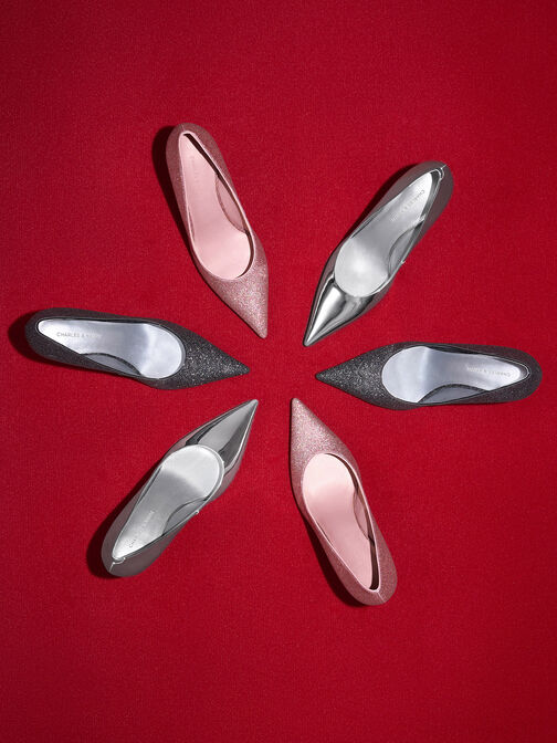 حذاء بامبس بلمسة معدنية وكعب مخروطي ومقدمة مدببة, فضي, hi-res