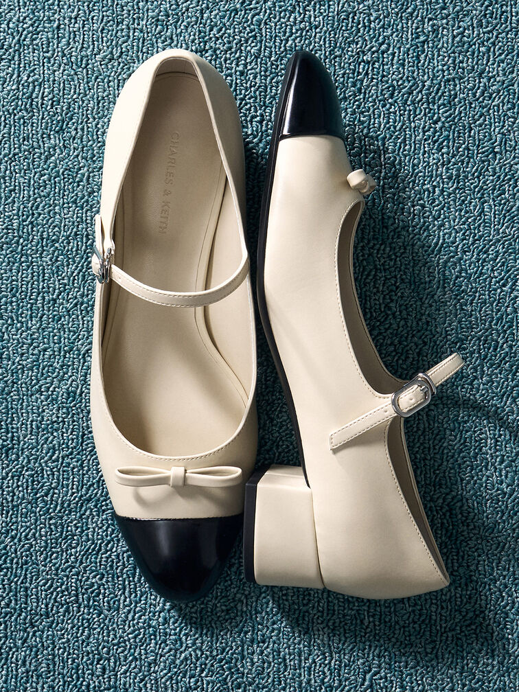 حذاء بامبس ماري جين بمقدمة مدببة وفيونكة, أبيض طباشيري, hi-res