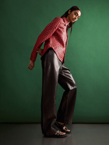 صندل بحزام مزدوج من البوليستر المعاد تدويره مع إبزيم مرصع, أسود خشن, hi-res