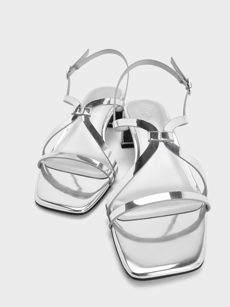 صندل بكعب مربع ومظهر معدني وتصميم سلينجباك مفتوح الظهر مزين بأشرطة, فضي, hi-res