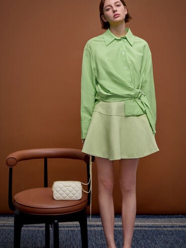 حقيبة أبفرا الصغيرة المبطّنة بحزام كروس بودي أنيق, كريم, hi-res