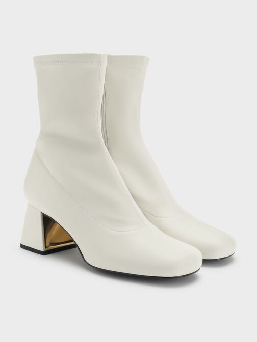 حذاء برقبة بوتس جولي بكعب عالٍ بلمسة معدنية ومائل, أبيض طباشيري, hi-res