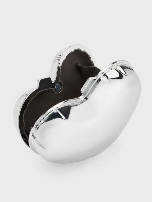 حقيبة كروس بودي بمظهر معدني وتصميم على شكل قلب, فضي, hi-res