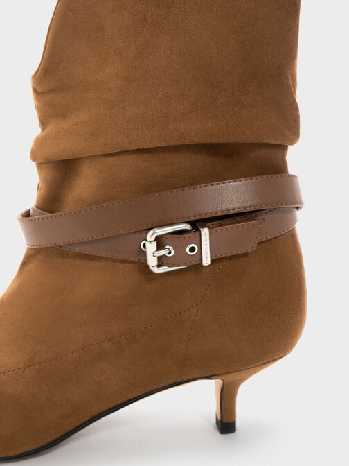 بوت شمواه صناعي بمقدمة مدببة وكشكشة, كونياكي, hi-res