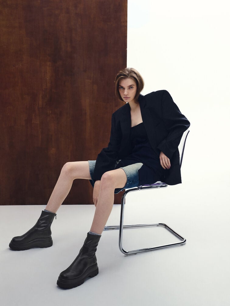 Leoi Chunky Ankle Boots, Black, hi-res