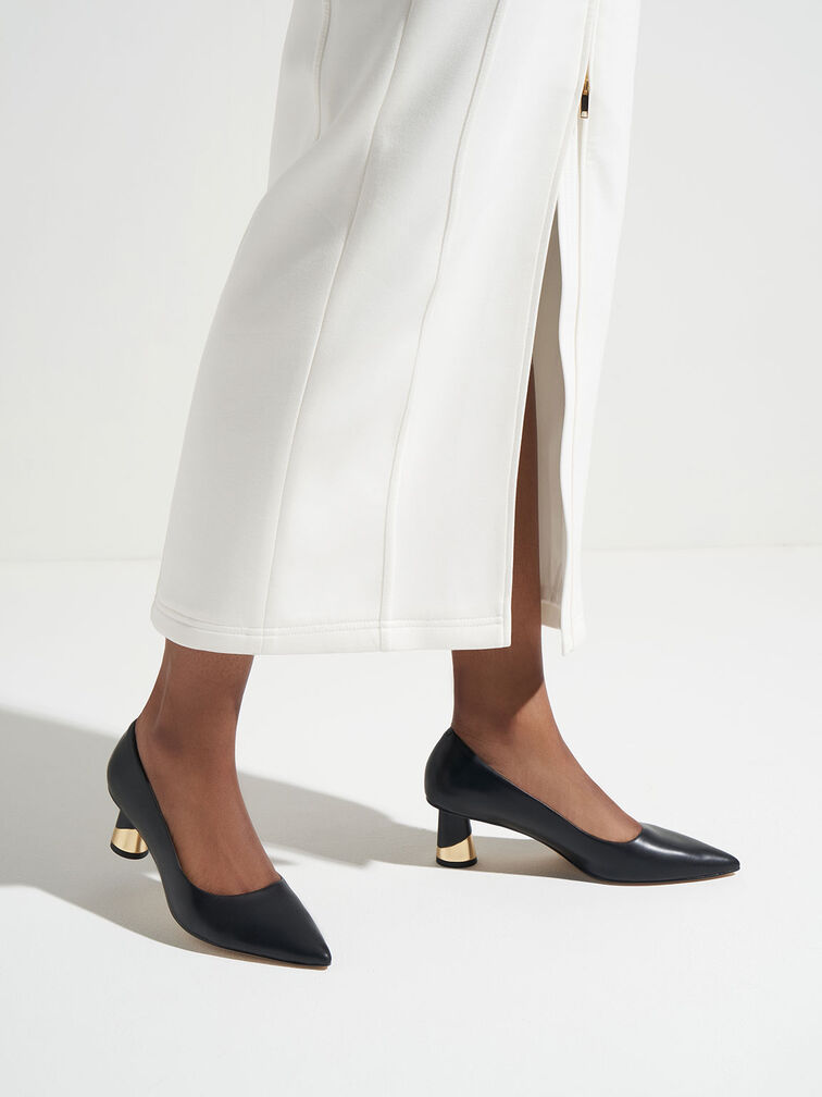 حذاء بامبس كامي وكعب منحوت بلمسة معدنية, أسود, hi-res