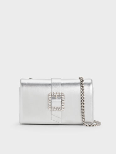 حقيبة معدنية مزينة بحزام ومقبض سلسلة وإبزيم كريستالي, فضي, hi-res