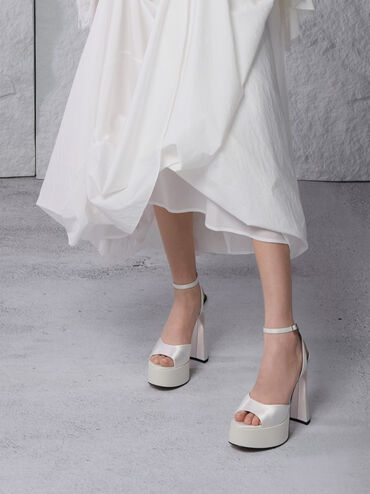 صندل ميشيل بلاتفورم من بوليستر معاد تدويره, أبيض, hi-res