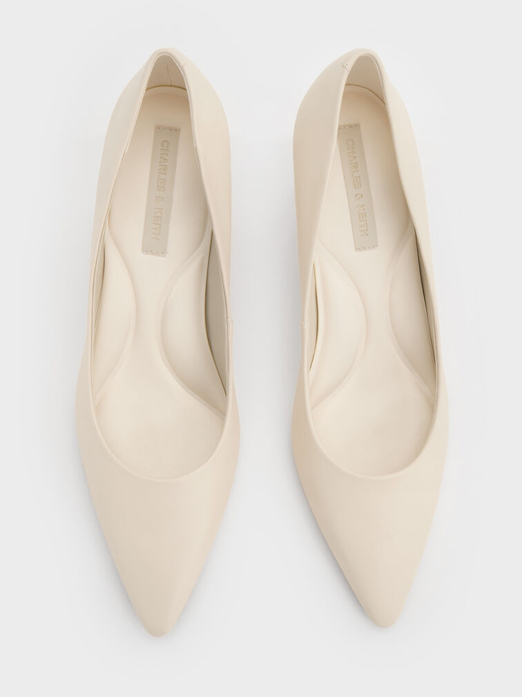 حذاء إيمي بمقدمة مدببة وكعب القطة لأناقة تناسب كل إطلالة, أبيض طباشيري, hi-res