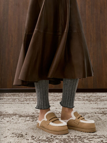 حذاء بلاتفورم بفرو معاد التدوير, رملي, hi-res