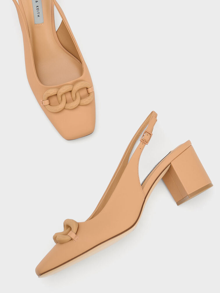 حذاء بامبس سلينجباك كبير بحلية معدنية, جملي, hi-res