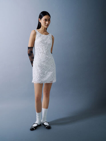 حذاء ميول بدون كعب بمقدمة مغطاة وتصميم مزين باللؤلؤ, أسود, hi-res