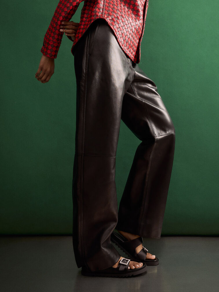 صندل بحزام مزدوج من البوليستر المعاد تدويره مع إبزيم مرصع, أسود خشن, hi-res